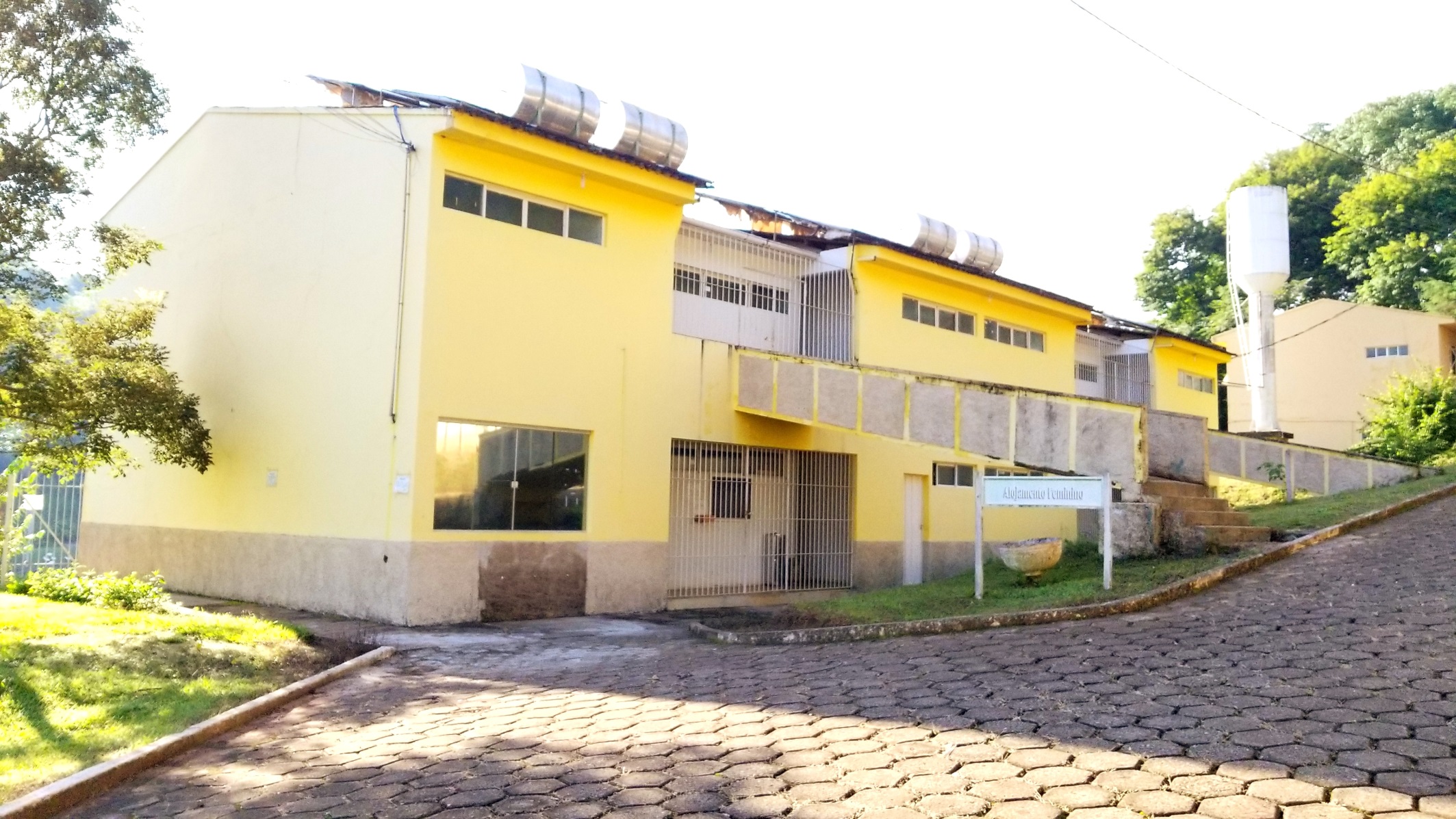 alojamento feminino