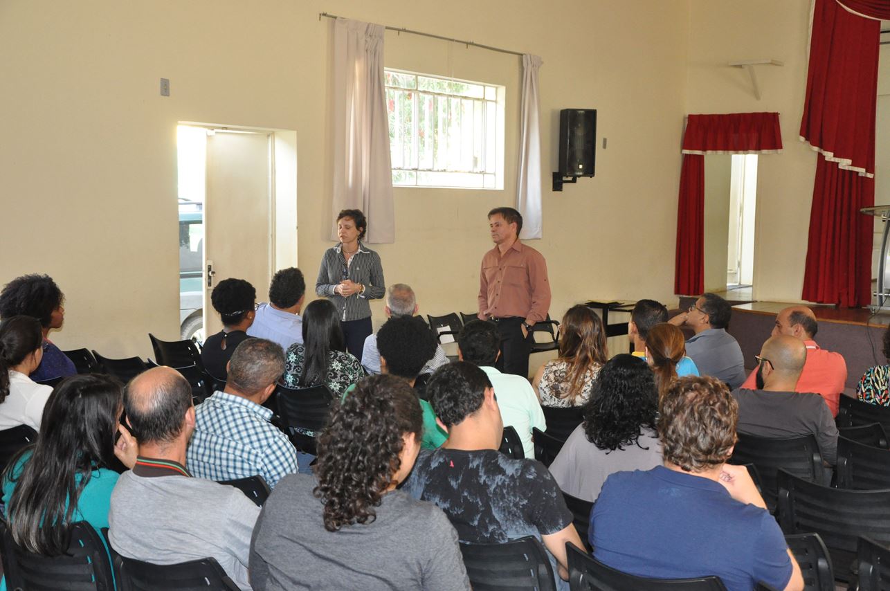 Reunião realizada com os servidores do Campus São João Evangelista